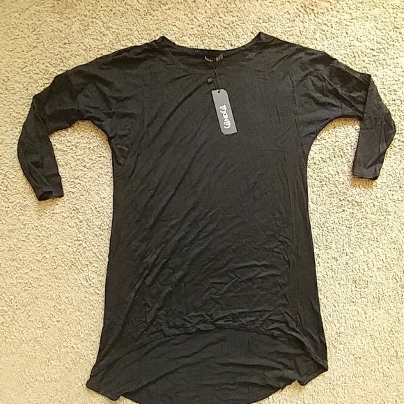 Three basic shirts - Picture 4 of 4